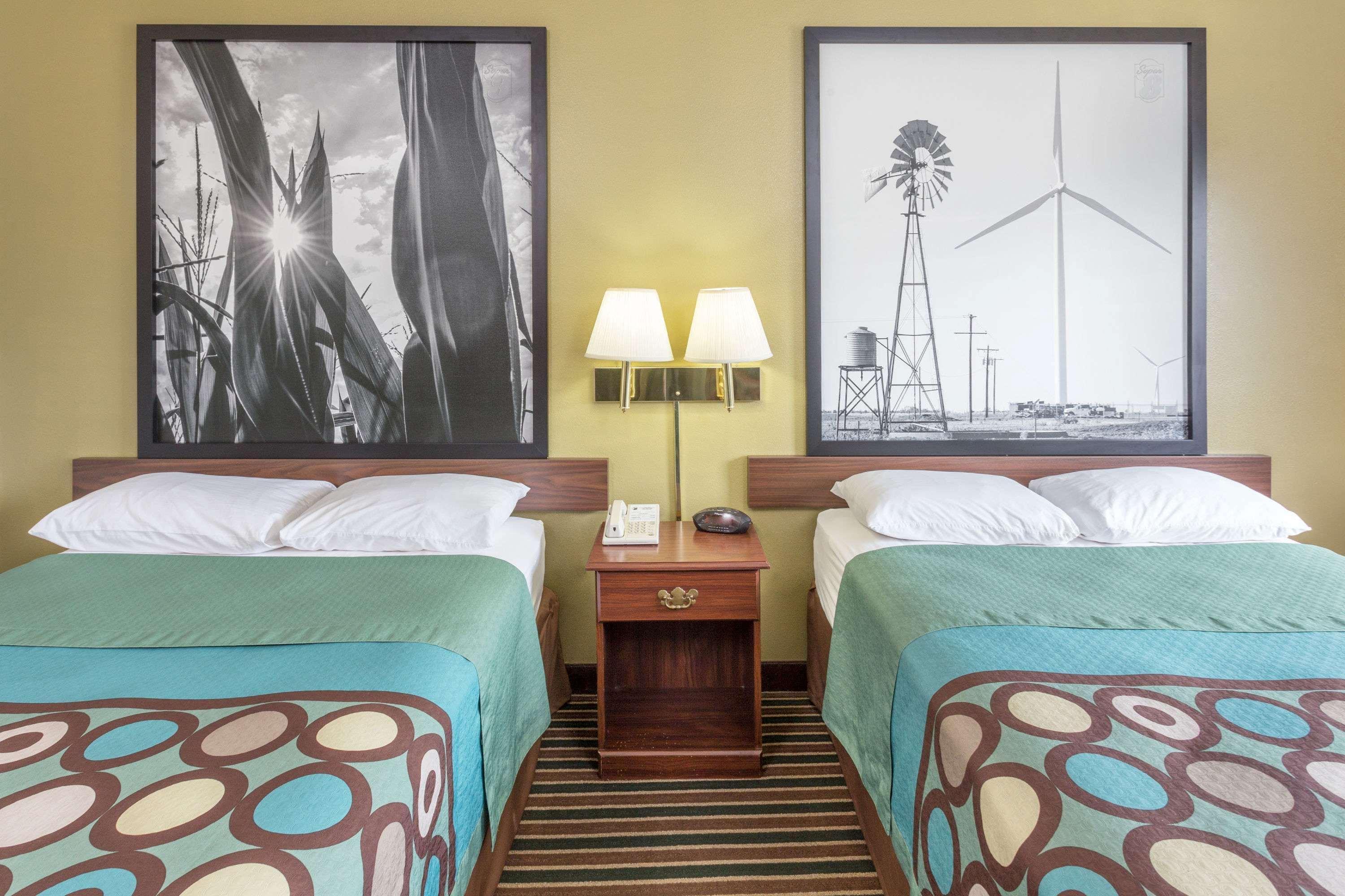 ซูเปอร์ 8 บาย วินด์แฮม เครสโก ไอโอวา Hotel Cresco ภายนอก รูปภาพ