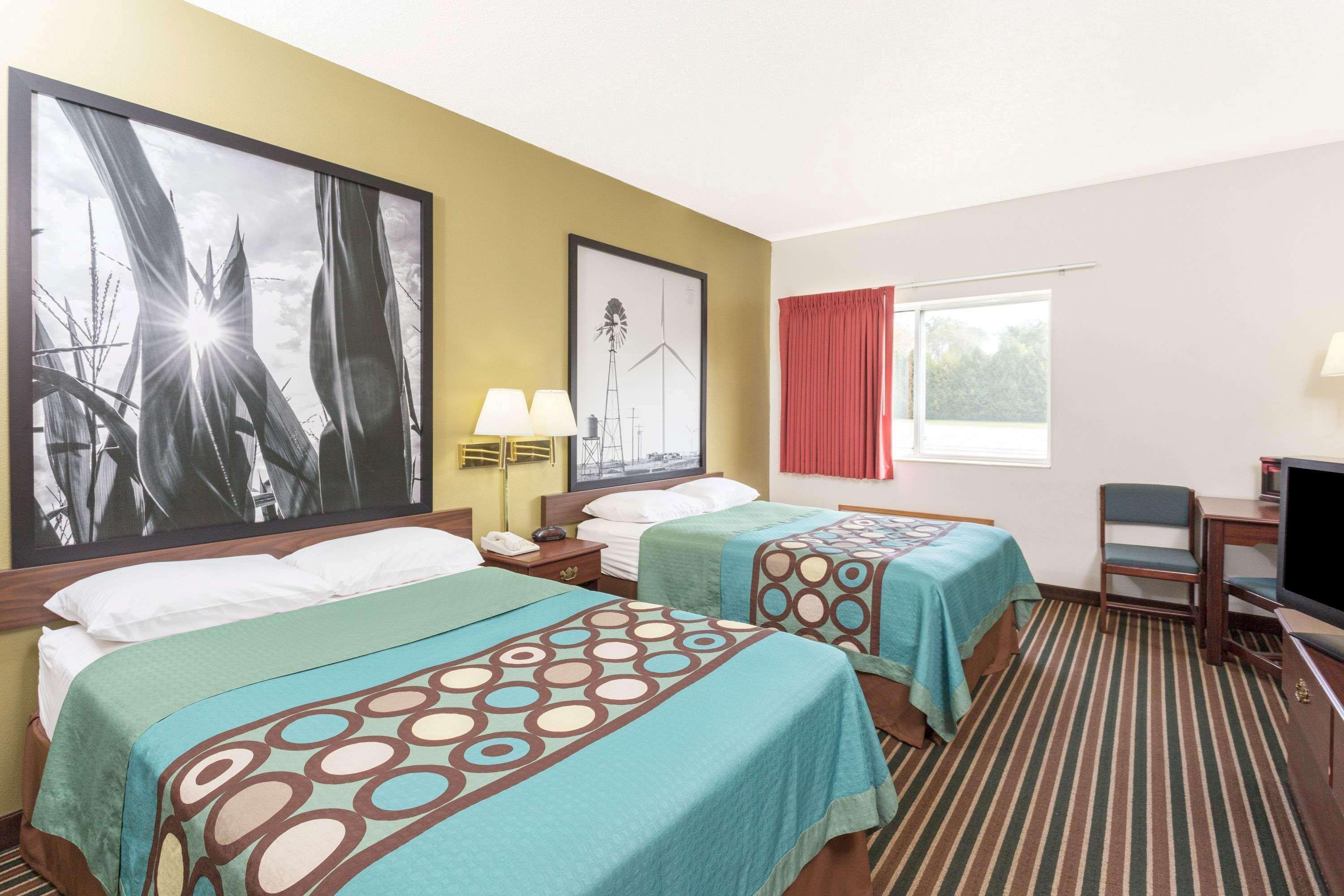ซูเปอร์ 8 บาย วินด์แฮม เครสโก ไอโอวา Hotel Cresco ภายนอก รูปภาพ