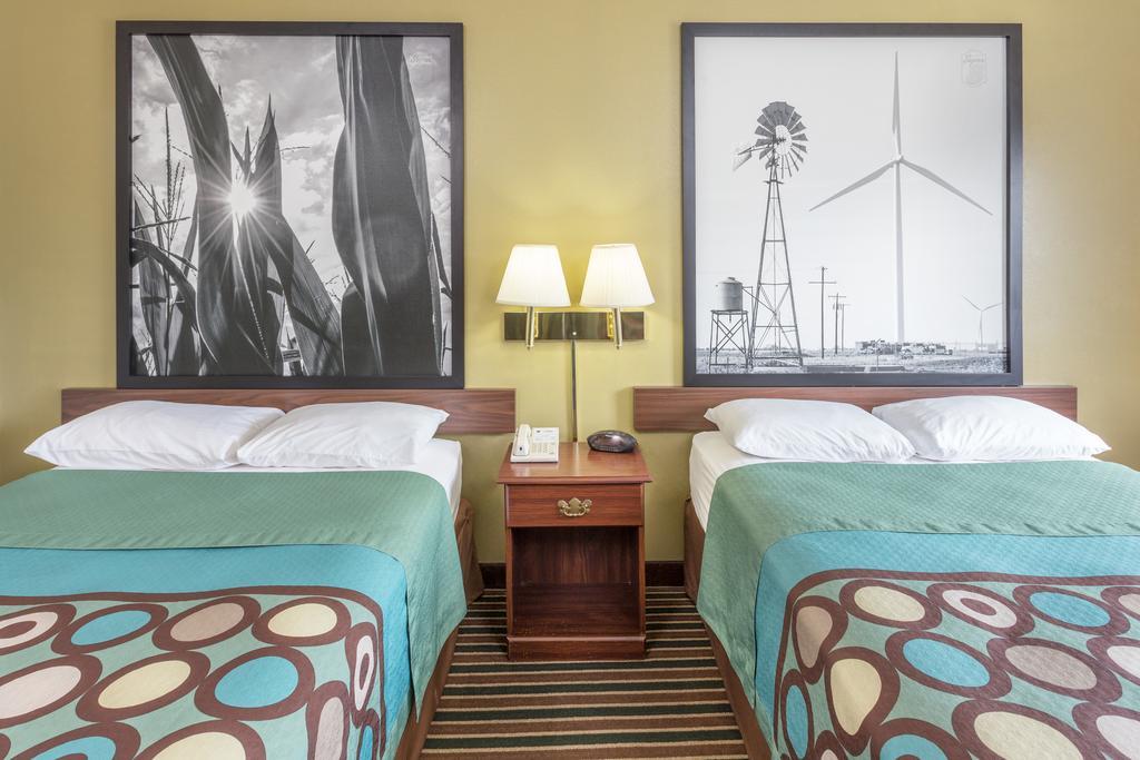 ซูเปอร์ 8 บาย วินด์แฮม เครสโก ไอโอวา Hotel Cresco ภายนอก รูปภาพ